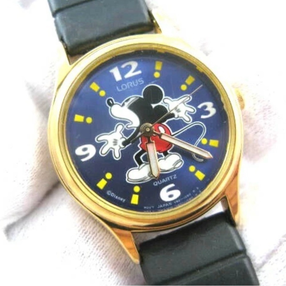 Vintage Collectible Disney Mickey Tipping Hat Watch Gold Tone Needs Battery.